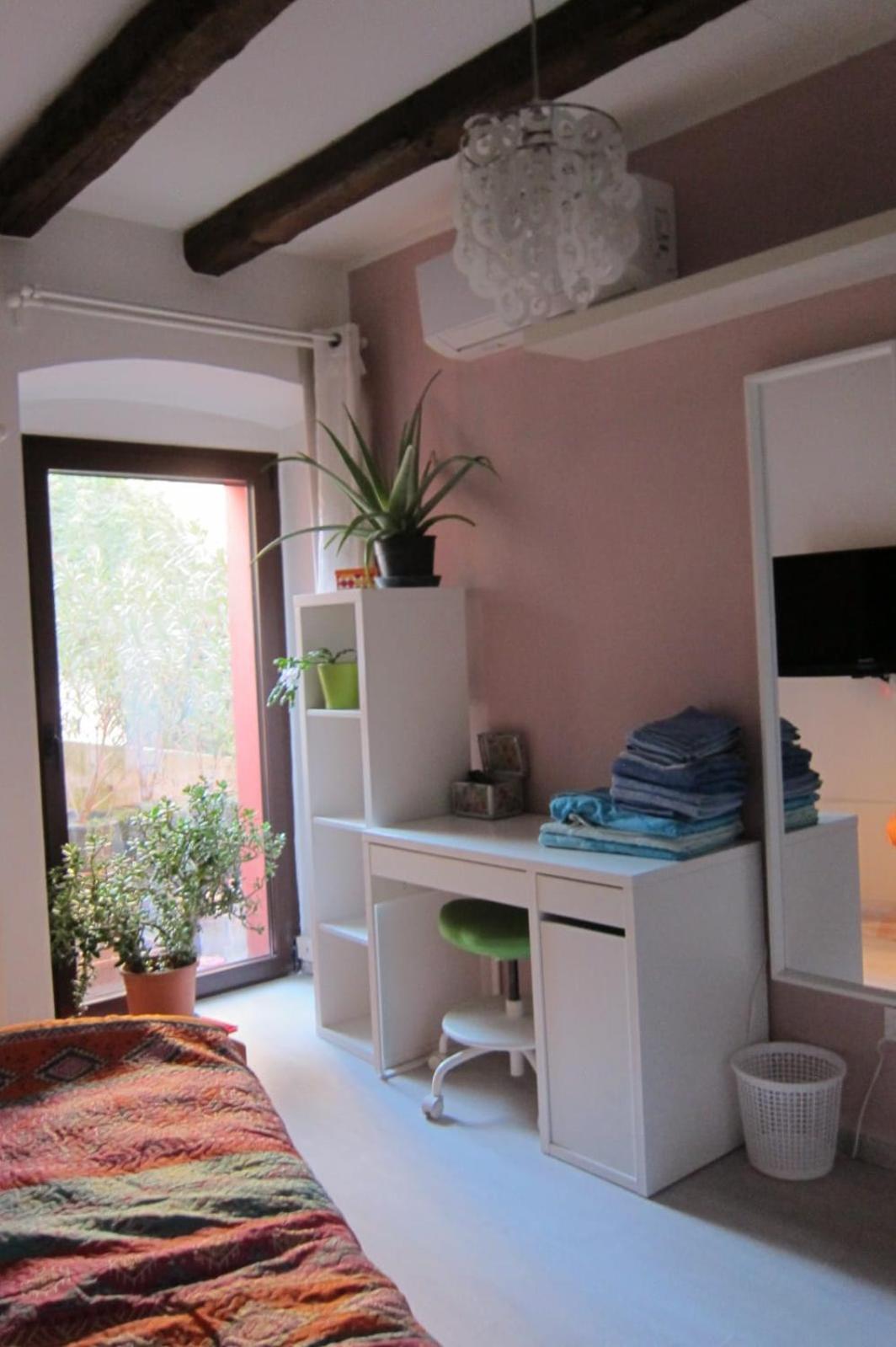 Homestay Stone House *